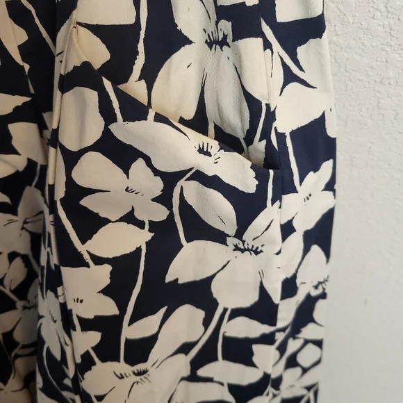 American Living Blue & White Floral Pleated Fit & Flare Women's Size 16 - Picture 8 of 9